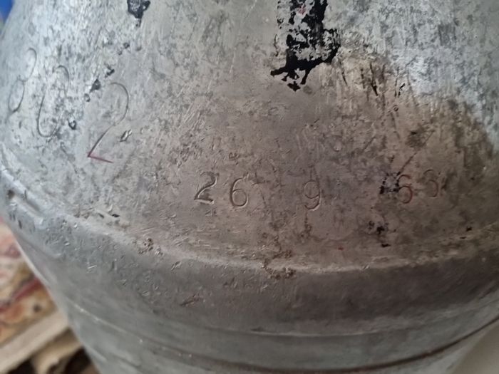 Large Milk churn with lid