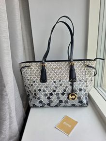 NEW Michael Kors Voyager Tote Bag GENUINE