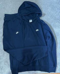 nike tracksuit