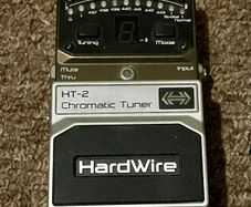 hardwire chromatic tuner guitar pedal