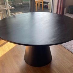 Black Rounded Table