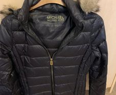 ladies puffa jacket Michael Kors