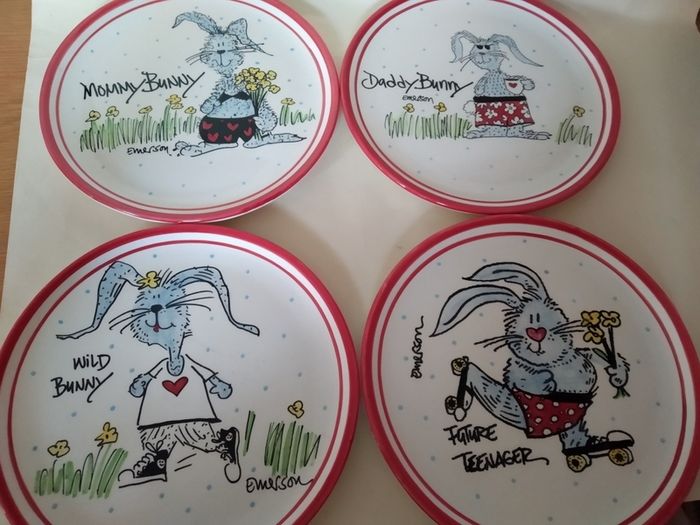 EMERSON Signature Collection 4 Bunny Family plates