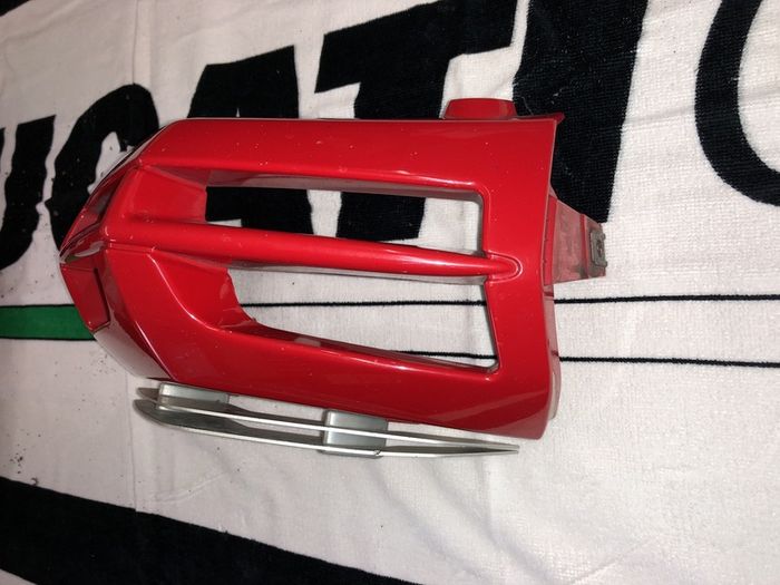 Ducati Multistrada DS1000 front Air vent