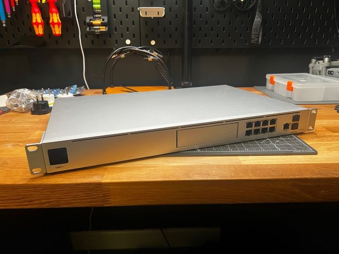Ubiquiti UniFi Dream Machine Pro (UDM-Pro)