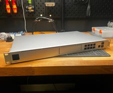 Ubiquiti UniFi Dream Machine Pro (UDM-Pro)