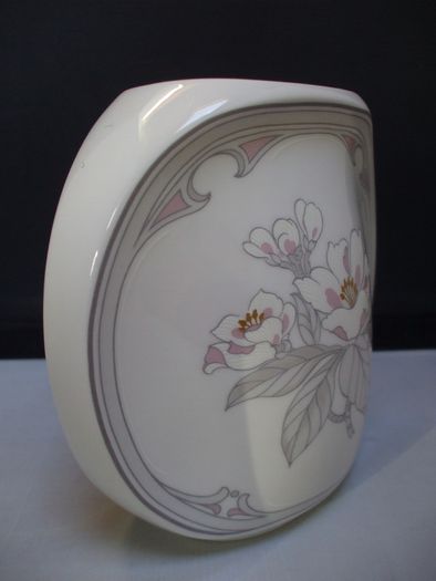 SALE!  Vintage AK Kaiser West Germany Porcelain Vase - Chantal Magnolia pattern designed by K. Nossek