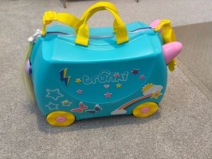 trunki ride on suitcase kids