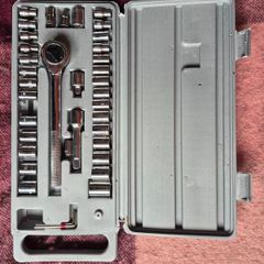 Socket wrench set