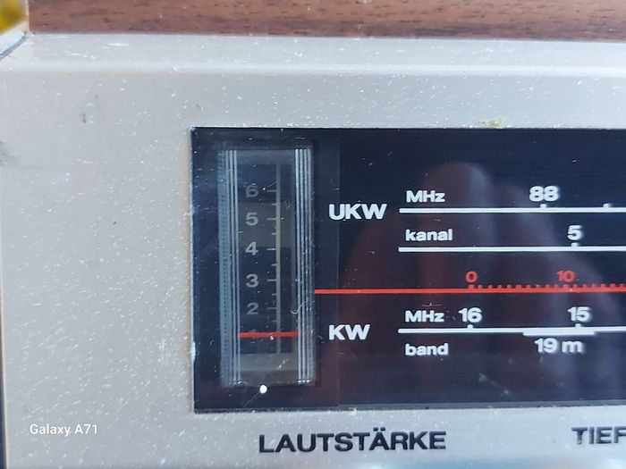 Telefunken Cavatine 201, Mw, Lw Radio plus Tape Deck, German Model in German Language, Powers on and off