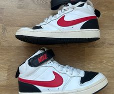 Nike Runners Boots Size 4