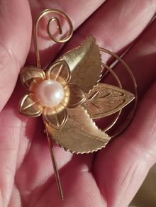 Vintage beautiful brooch.