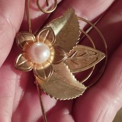 Vintage beautiful brooch.
