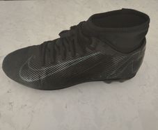 Nike mercurial football boot size 6