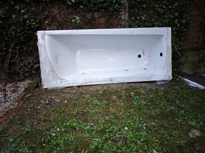 Bathtub