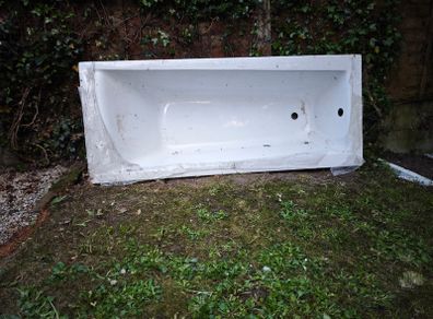 Bathtub