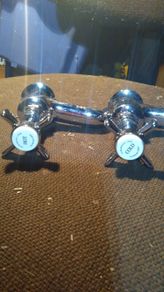 old style bath taps