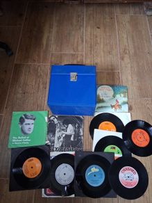 Vinyl Record box & 10 records