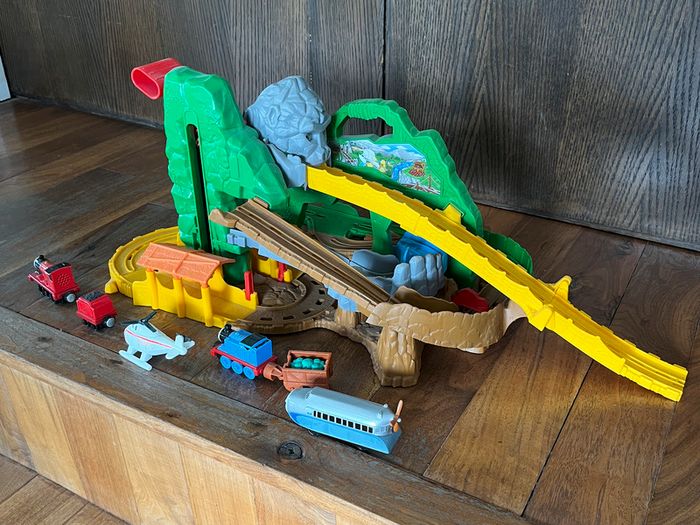 Fisher-Price Thomas the Train Take-n-Play Jungle Quest