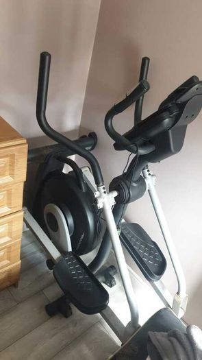 Cross trainer