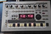 Roland Mc-303 Groovebox