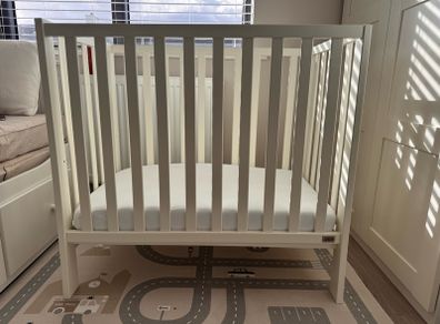 Mamas and Papas Petite Cot Bed Pocket Spring Mattress 4Piece Set