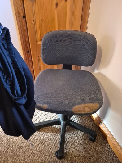 Desk chair