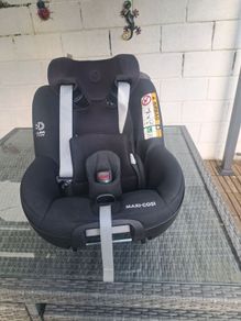 Maxi cosi pebble and pearl car seats