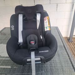 Maxi cosi pebble and pearl car seats