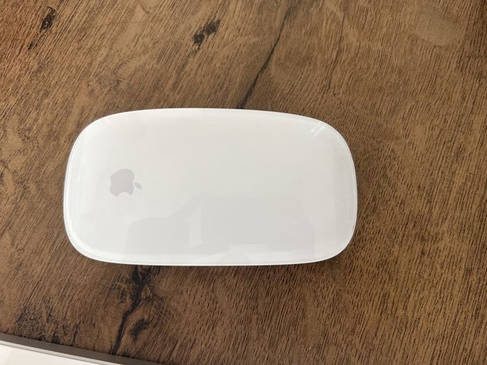 apple keyboard + apple mouse