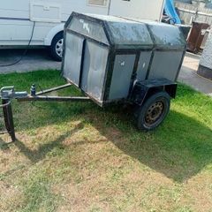 dog trailer