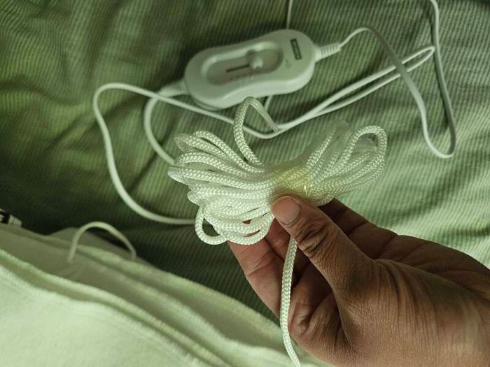 Electric heated blanket