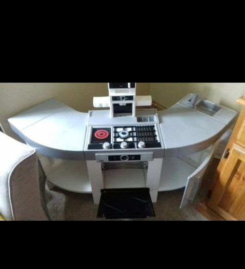 Childrens Large Bosch Kitchen with lots of extras
