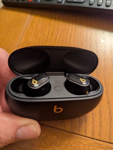 beats Studio buds plus
