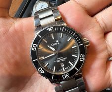 Oris Aquis titanium diver