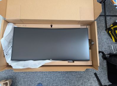 Dell UltraSharp U3417W 34" Ultrawide Curved Monitor (+ factory box) - Pristine new condition