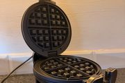 Bella Waffle Maker Never Used  Selling our Bella waffle maker