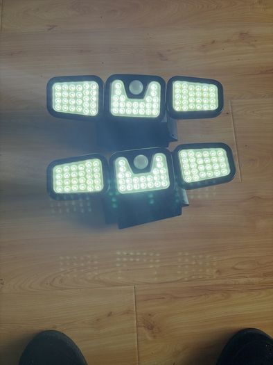 Outdoor solar lights x2