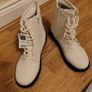 women's boots Image 2