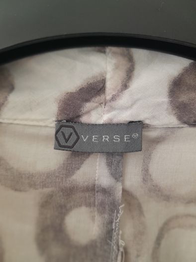 Verse  Coat