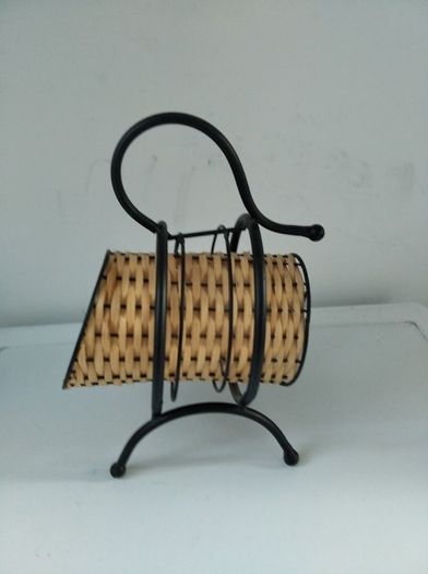 Wicker Wine Holder