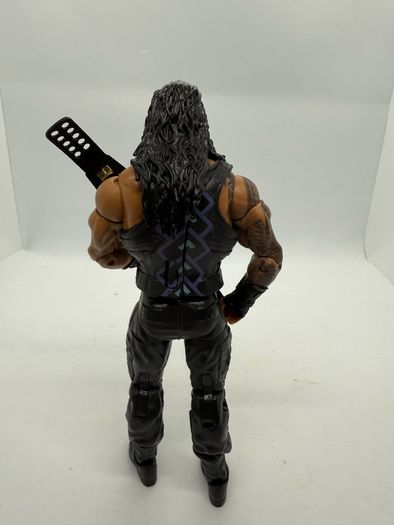 wwe elite series 35 Roman Reigns action figure