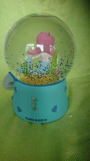 Floss & Rock Shatterproof Musical Sparkles Globes