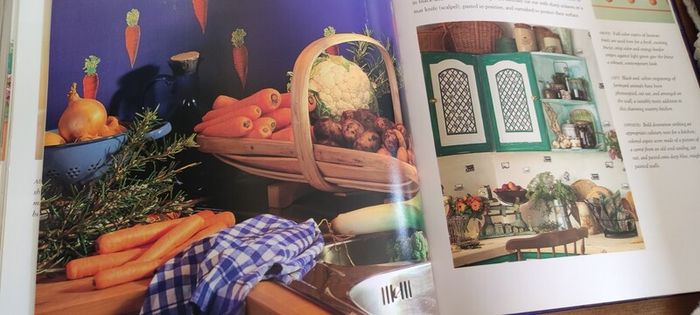 The Ultimate Decorating Book: Over 1,000 Decorating Ideas for All the Rooms in Your Home