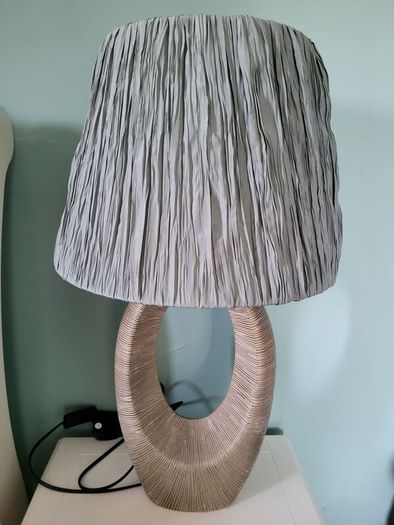 Table lamp