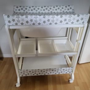 Baby changing table & bath