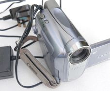 Canon MV900 MiniDV Camcorder with charger, works well.