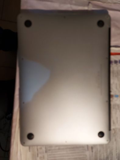Apple MacBook Air 13 inch, Model A1369,  i5,  1,7GHz, no Ram, needs Ram, excellent cosmetic condition