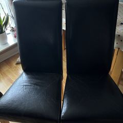 6 black leather chairs 10e each