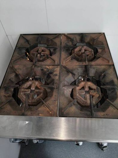 commercial gas cooker